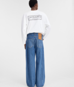 Baggy jeans.