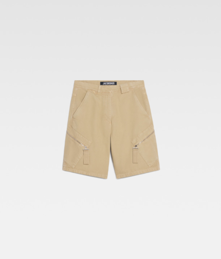 Zipped cargo shorts.